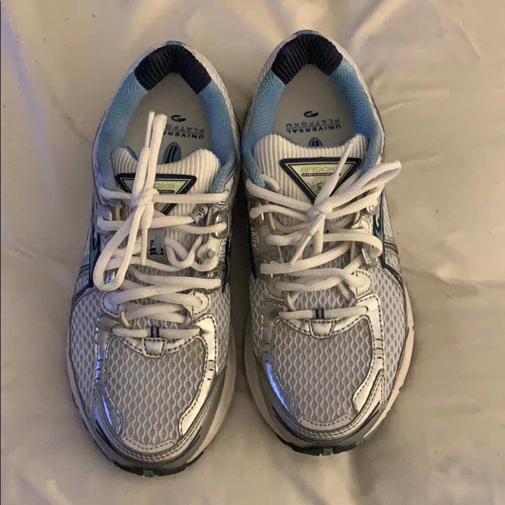 Brooks Adrenaline GTS